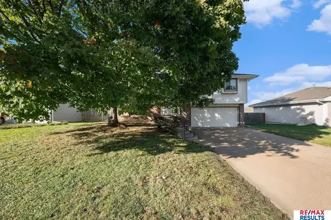 912 Bordeaux Ave, Bellevue, NE 68123