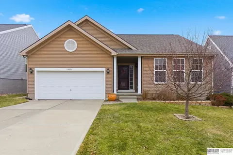 20816 Honeysuckle Dr, Omaha, NE 68022