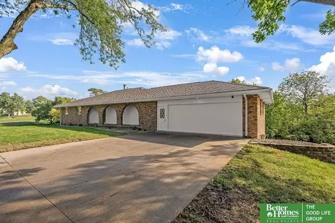 7415 S 20 St, Bellevue, NE 68147