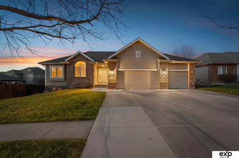 9430 Granville Pkwy, La Vista, NE 68128