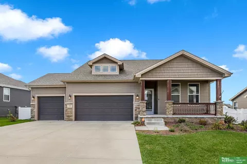 12002 S 212 St, Gretna, NE 68028