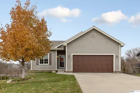 7534 S 101st St, La Vista, NE 68128