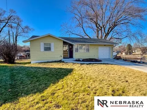 3410 S 48th Avenue Cir, Omaha, NE 68106