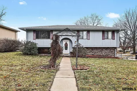 15243 Madison St, Omaha, NE 68137