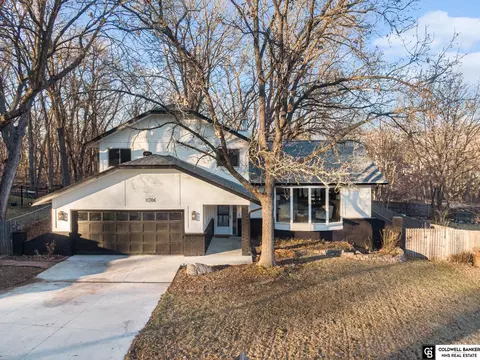 11706 Fisher House Rd, Bellevue, NE 68123