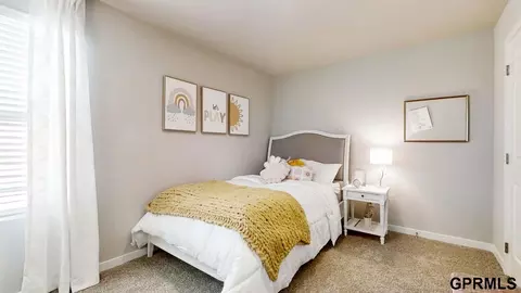 Bedroom - 8903 N 167th St, Bennington, NE 68007 photo 3 of 4