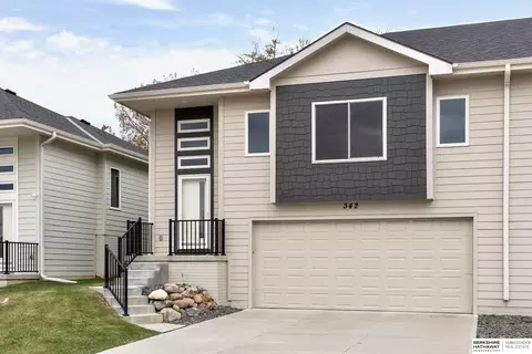 342 N Allen St, Bennington, NE 68007