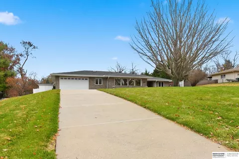 2515 S 105th Ave, Omaha, NE 68124