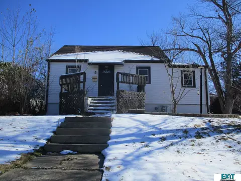 1302 G St, Fairbury, NE 68352