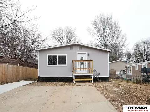 4136 Bellville Dr, Lincoln, NE 68521