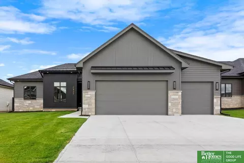 5920 N 208th St, Elkhorn, NE 68022