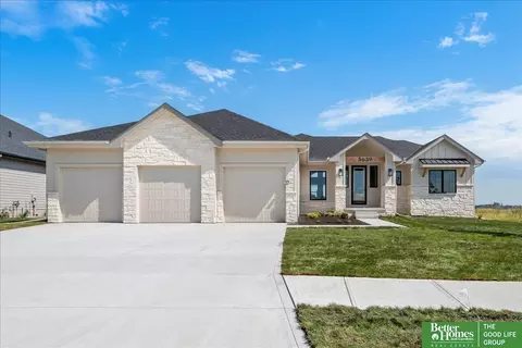 3639 S 218th Ave, Elkhorn, NE 68022
