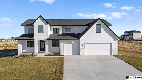 10907 N 167th St, Bennington, NE 68007