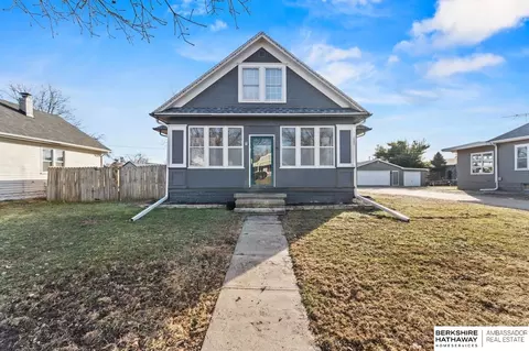 915 W Military Ave, Fremont, NE 68025