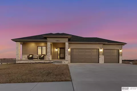 10901 N 161 St, Bennington, NE 68007