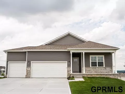 12909 S 65th St, Papillion, NE 68133