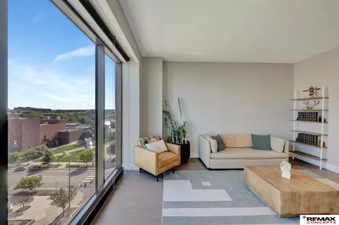 1125 Q St #803, Lincoln, NE 68508