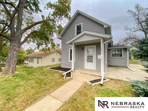 8036 Maywood St, Ralston, NE 68127