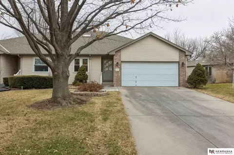 3902 N 157th St, Omaha, NE 68116