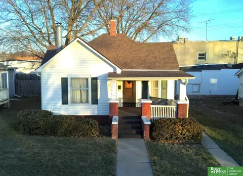 812 N Platte Ave, York, NE 68467