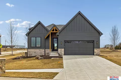 20101 W St, Omaha, NE 68135