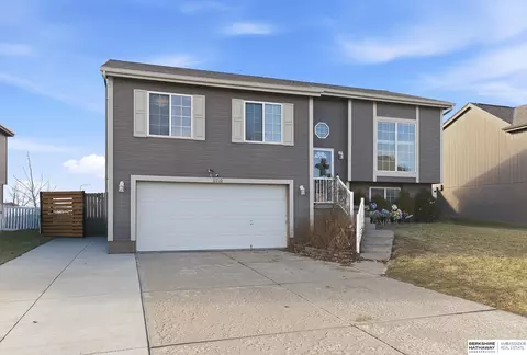 11710 S 209th Ave, Gretna, NE 68028