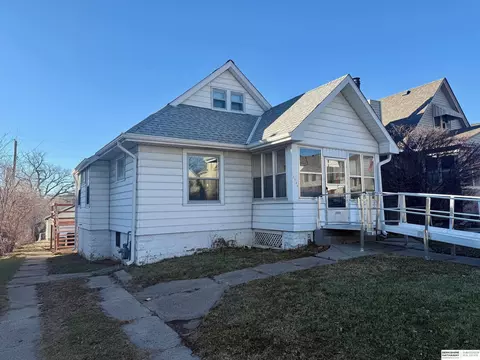 2340 S 35th St, Omaha, NE 68105