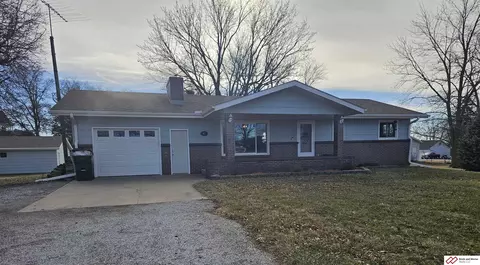 407 Manchester St, Pickrell, NE 68422
