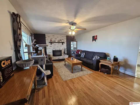 407 Manchester St, Pickrell, NE 68422 photo 4