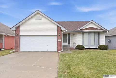 8110 Potter St, Omaha, NE 68122