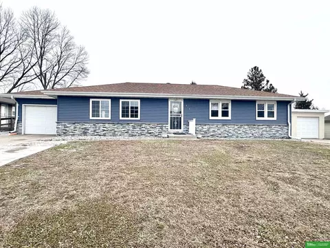 916 12th St, Wisner, NE 68791