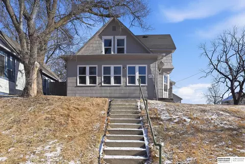 4531 N 39th St, Omaha, NE 68111