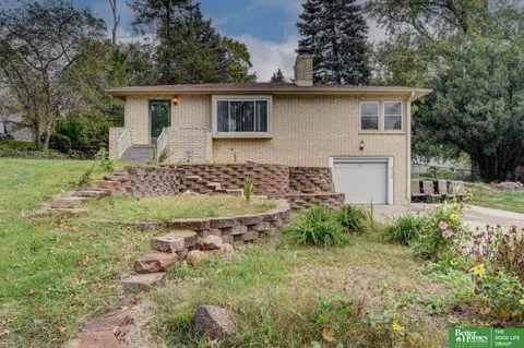 4330 Harrison St, Omaha, NE 68147
