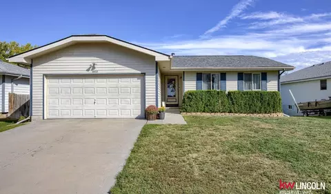 1900 NW 58 St, Lincoln, NE 68528