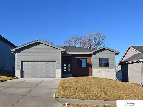 7610 N 116 Ave, Omaha, NE 68142
