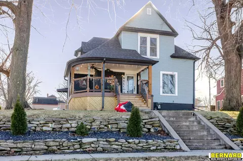 703 13th St, Auburn, NE 68305