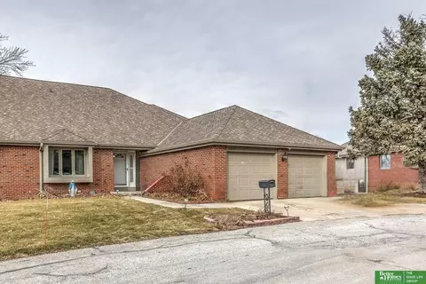 6430 S 120th Plz #15, Omaha, NE 68137
