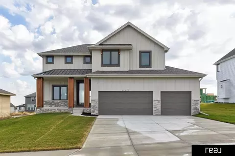 12613 S 79 St, Papillion, NE 68046
