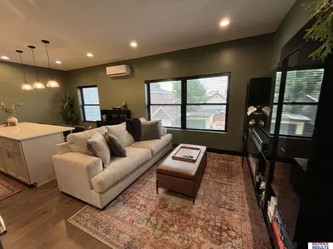 3109 Mayberry Plz, Omaha, NE 68105
