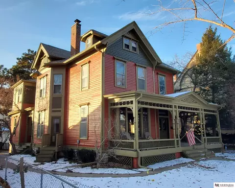 1936 S 33 St, Omaha, NE 68105