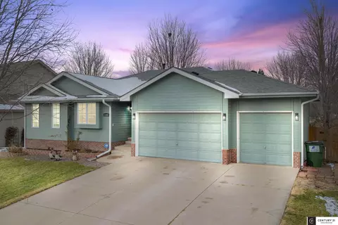 21844 Bobwhite Ave, Gretna, NE 68028