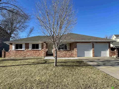 2941 Orwell St, Lincoln, NE 68516