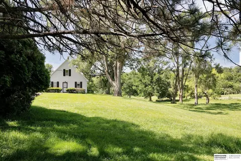 6523 Stones Throw Dr, Omaha, NE 68152