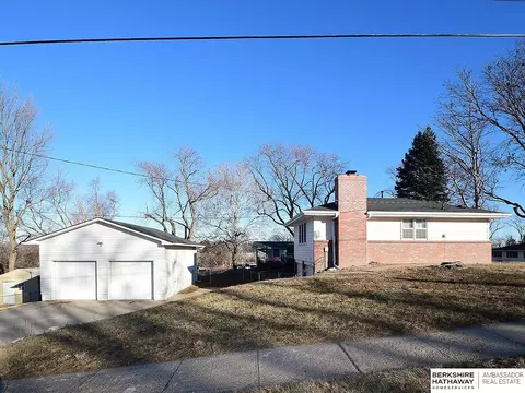 3024 S 113th St, Omaha, NE 68144