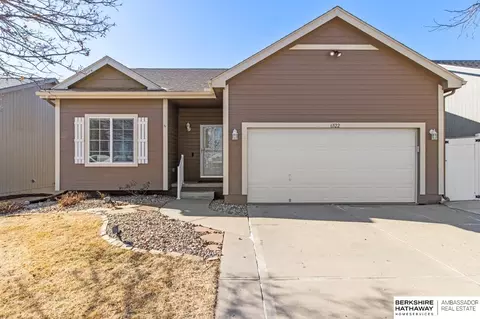 6522 N 142nd Cir, Omaha, NE 68164