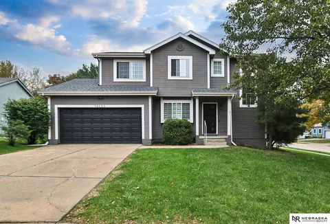 14633 Larimore Ave, Omaha, NE 68116