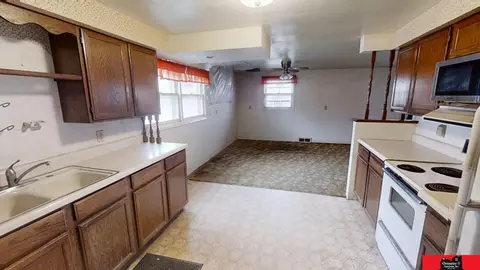 330 Pearl St, Lyons, NE 68038 photo 13