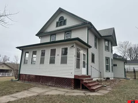515 N Thomas Ave, Oakland, NE 68045