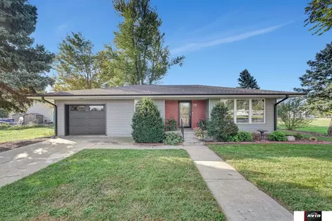 111 E 3rd St, Valparaiso, NE 68065