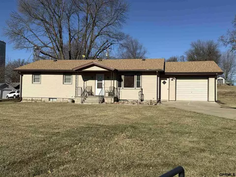 202 W Highway Ave, Prague, NE 68050
